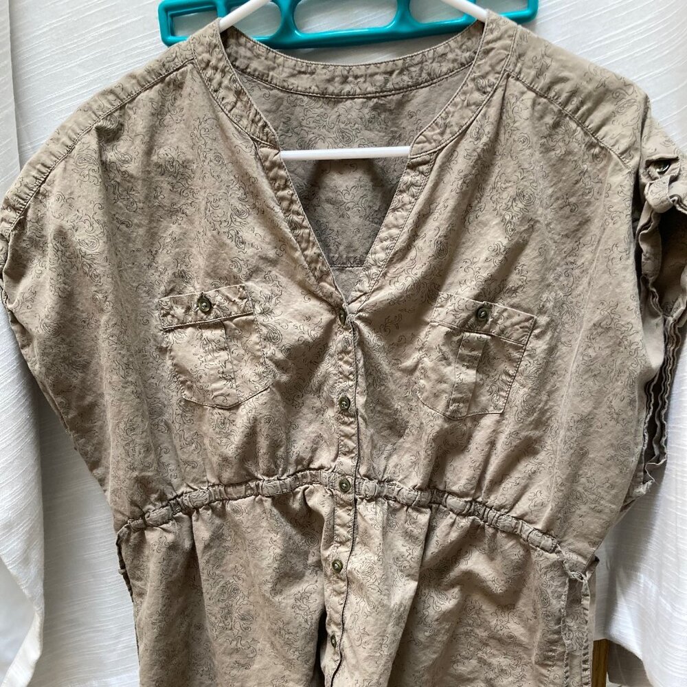 Green blouse